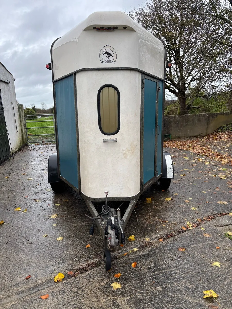 AERLITE DOUBLE HORSEBOX - Image 1