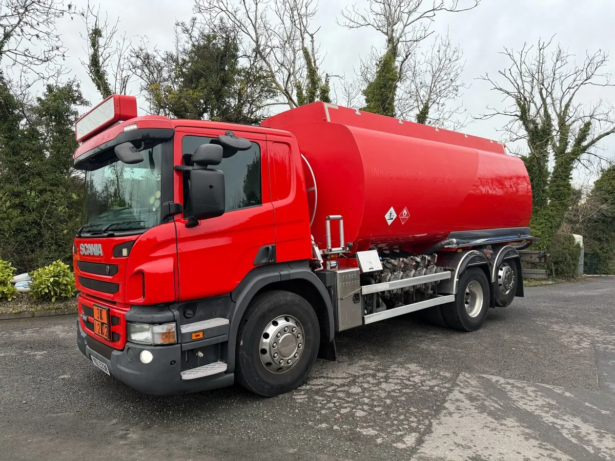2015 SCANIA P360 FUEL OIL TANKER - Image 3