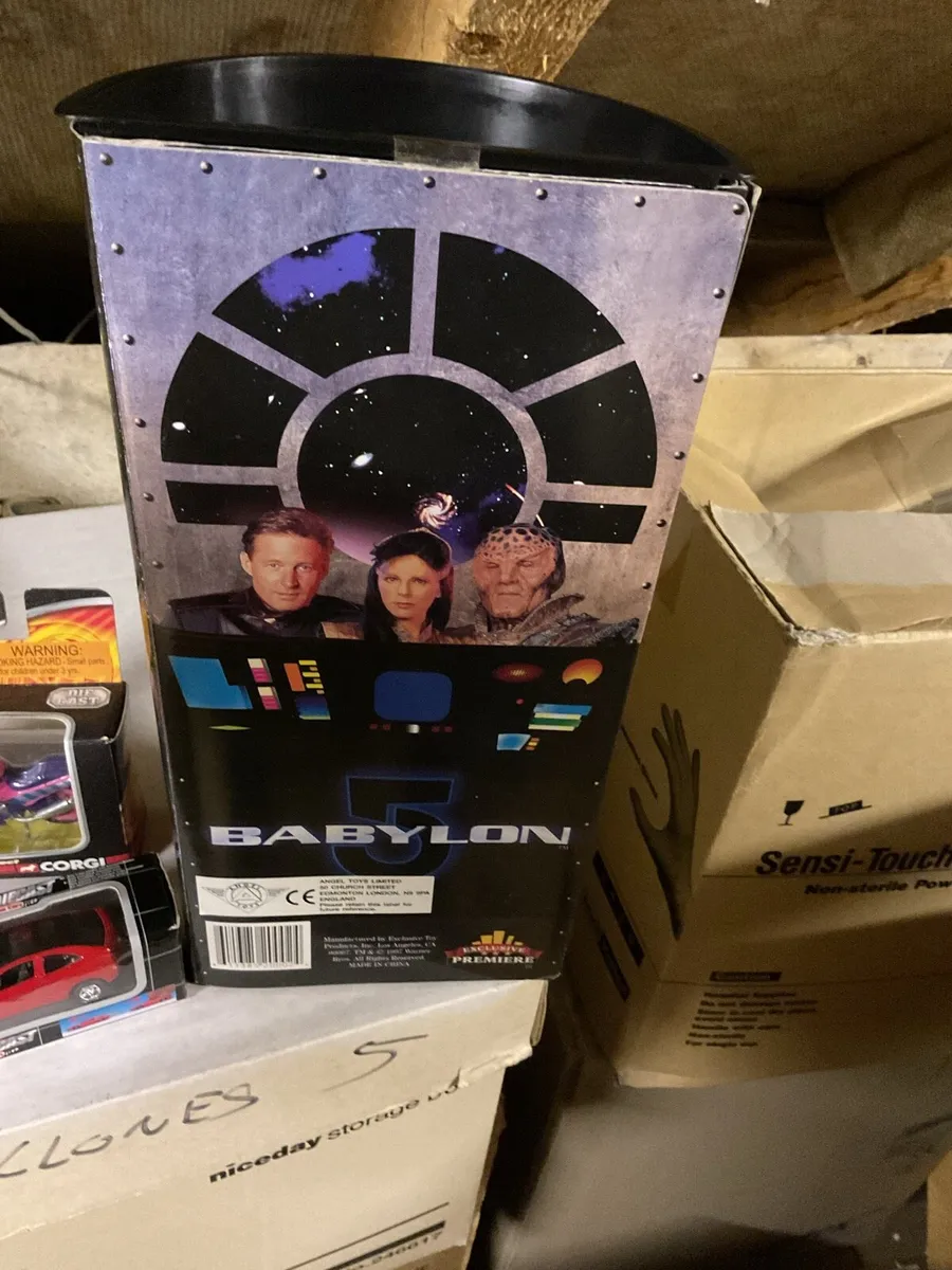 Babylon 5 no 1 of 3000 - Image 2