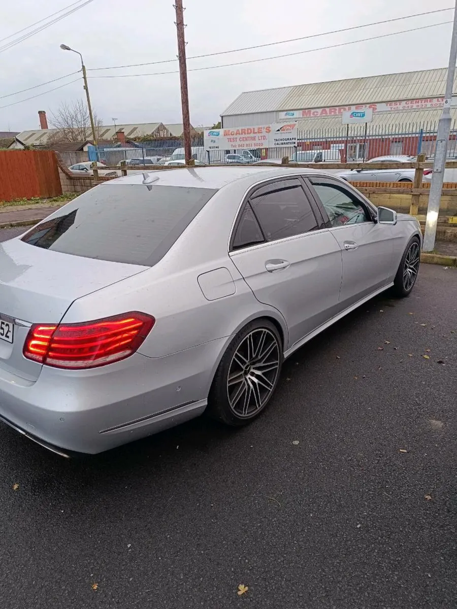 Mercedes-Benz E-Class 2014 - Image 2