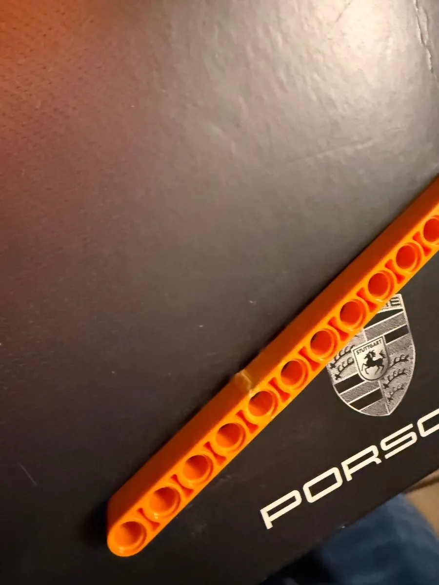 Porsche 911 GT3 RS Lego Technic 42056 - Image 2