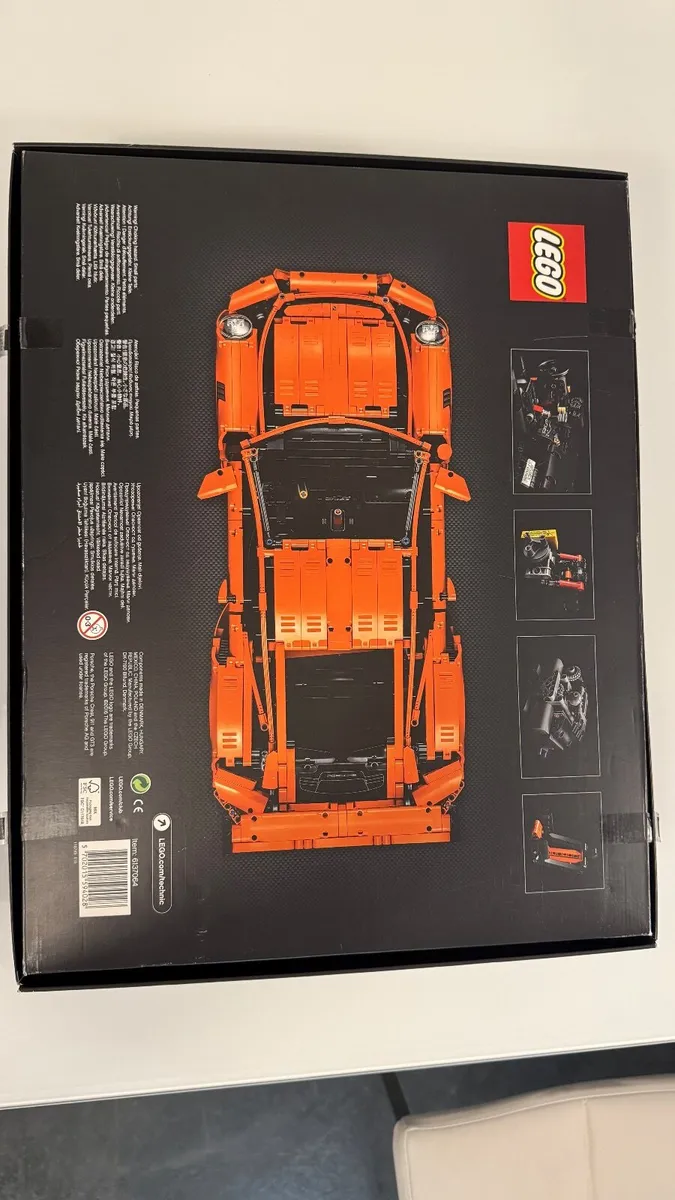 Porsche 911 GT3 RS Lego Technic 42056 - Image 4