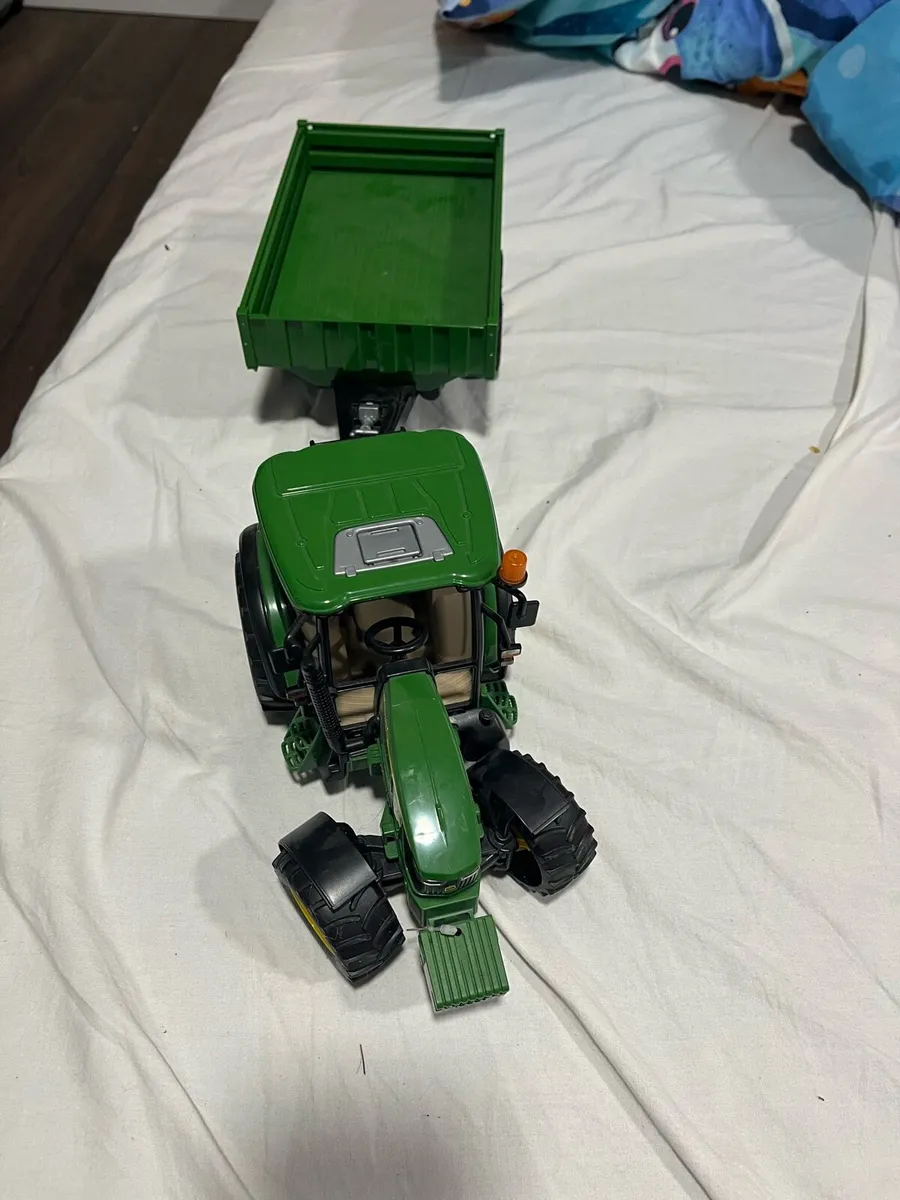 John Deere Toy Tractor - Image 2