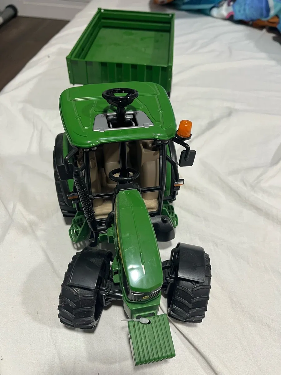 John Deere Toy Tractor - Image 4