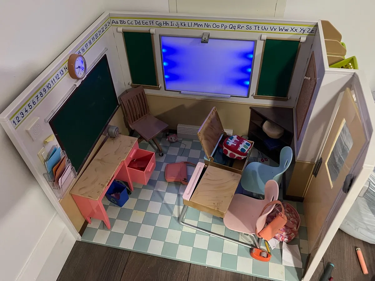 Generation Doll School - Image 2