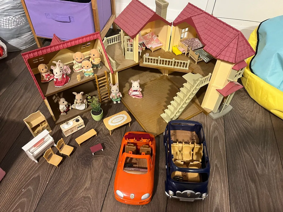 Sylvanian Families House and cars - Image 1