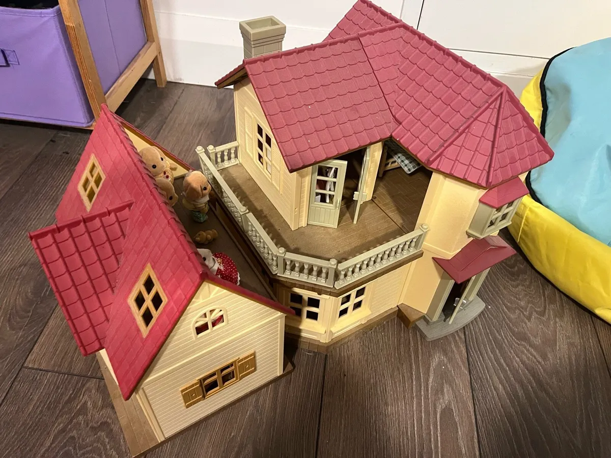 Sylvanian Families House and cars - Image 3