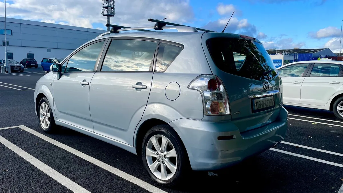 Toyota Corolla 2008 - Image 2