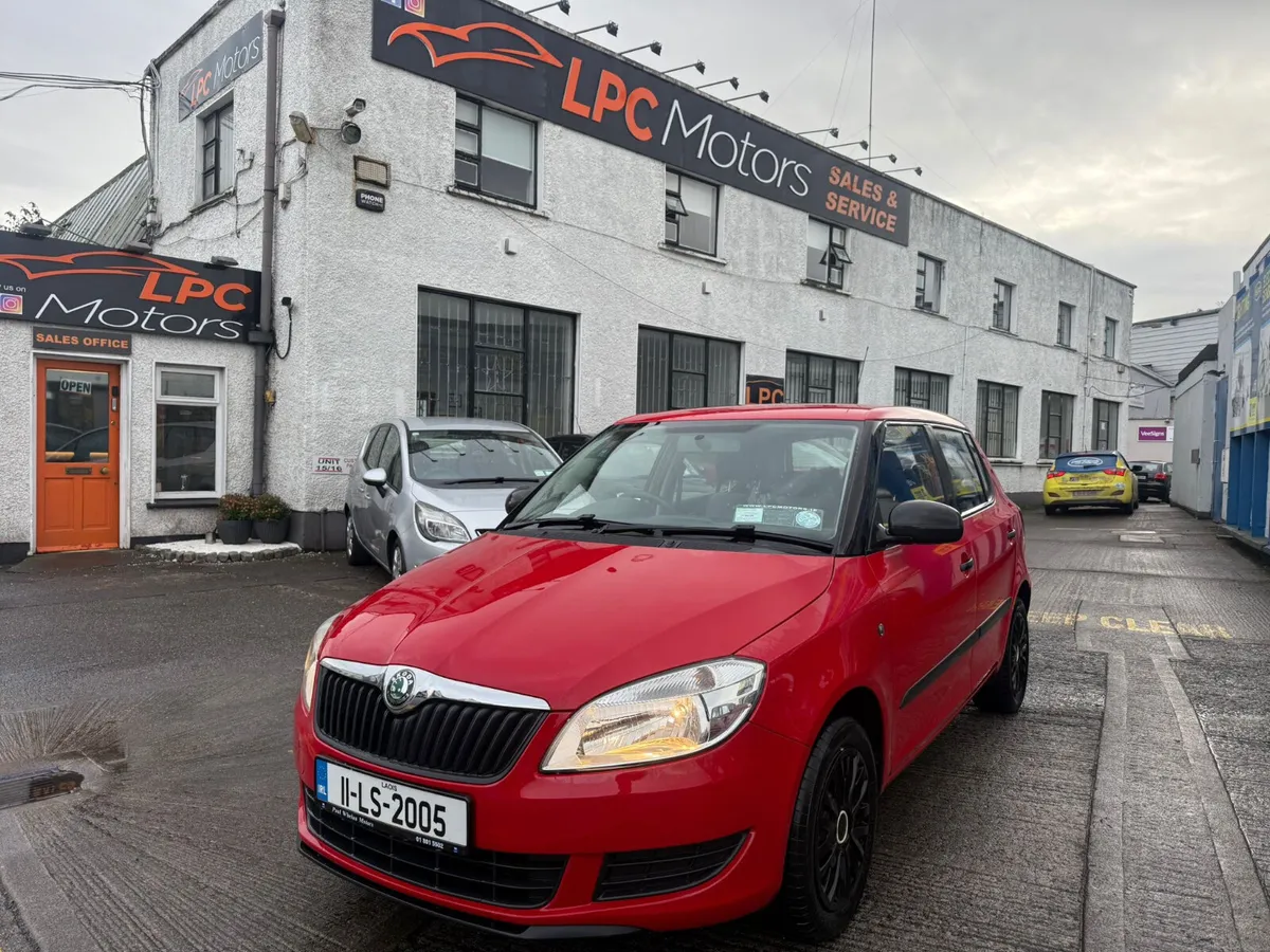 Skoda Fabia 2011 - Image 2