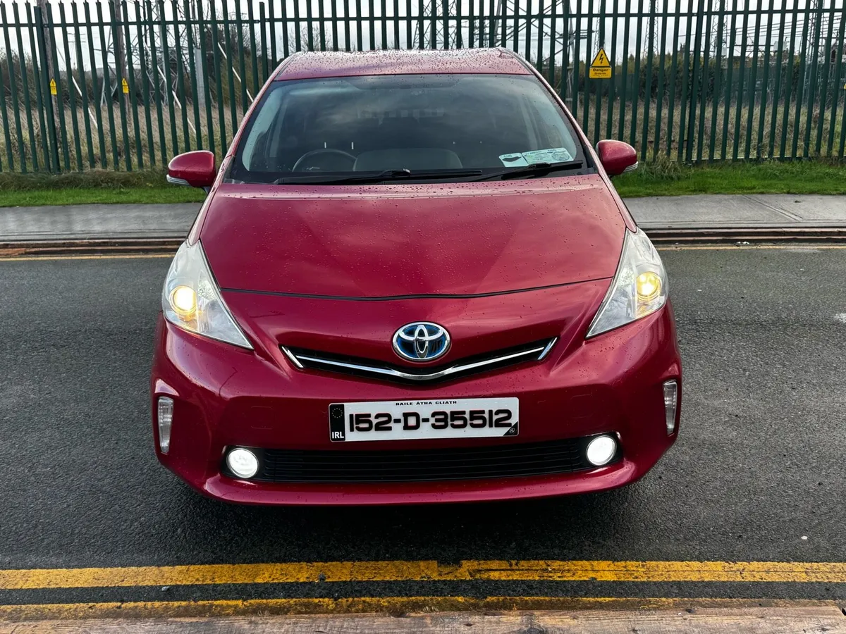 Toyota Prius X 7 seats - Image 2