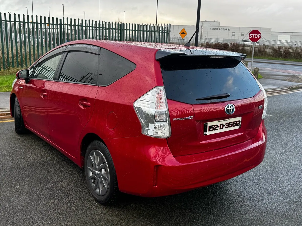 Toyota Prius X 7 seats - Image 3