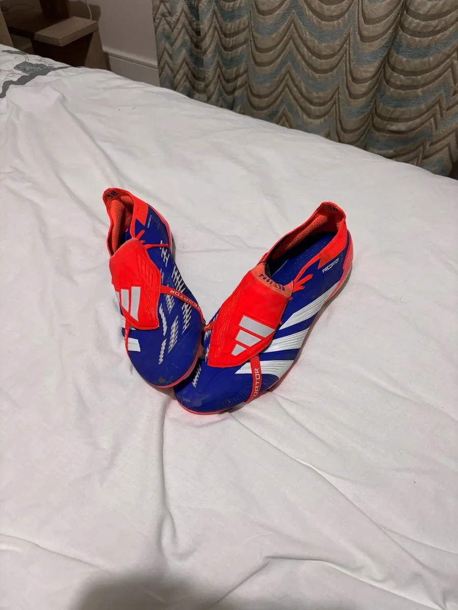 Football boots - Image 2