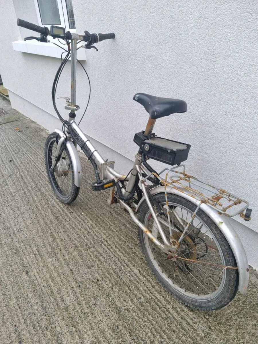 Fold up electric bike - Image 1
