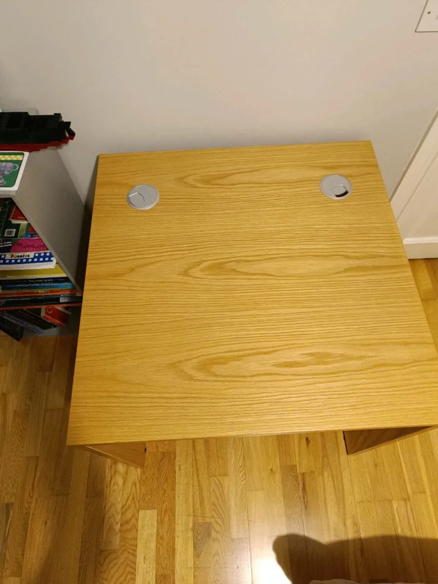 Office desk - Image 2