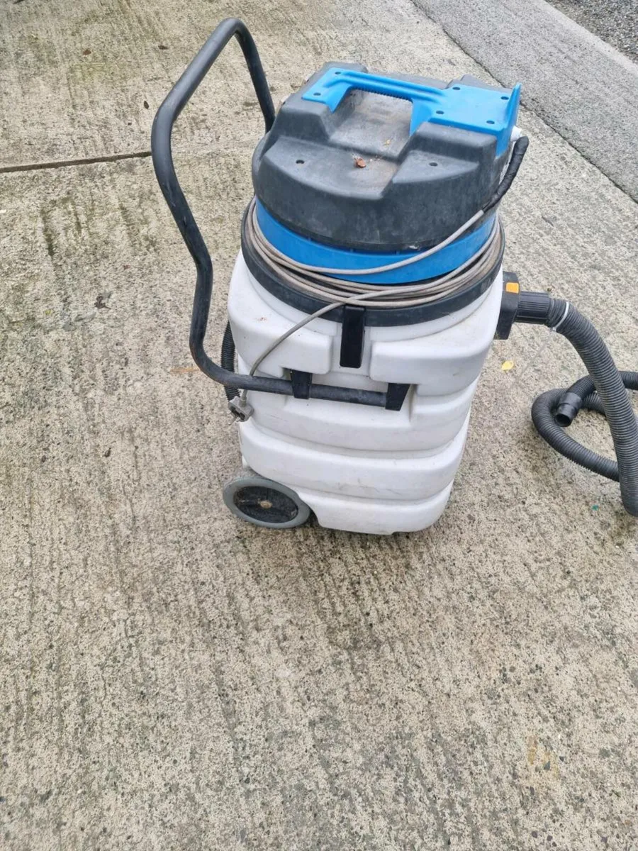 Wet dry vacuum - Image 3