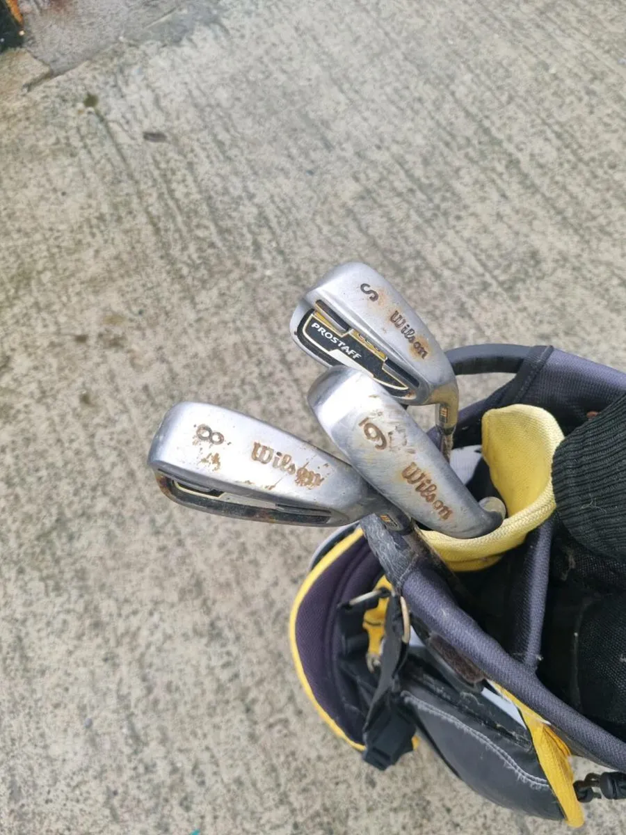 Wilson clubs and bag - Image 2