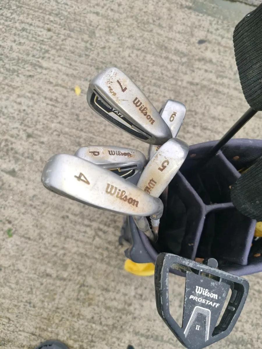 Wilson clubs and bag - Image 3