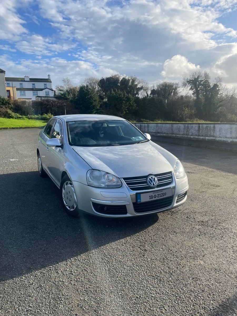 Volkswagen Jetta 2010 - Image 1