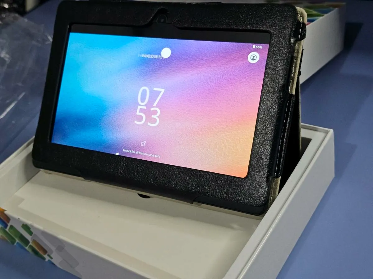 7 Inch Android 14 32GB Tablet - Black ATMPC IT-701 - Image 1