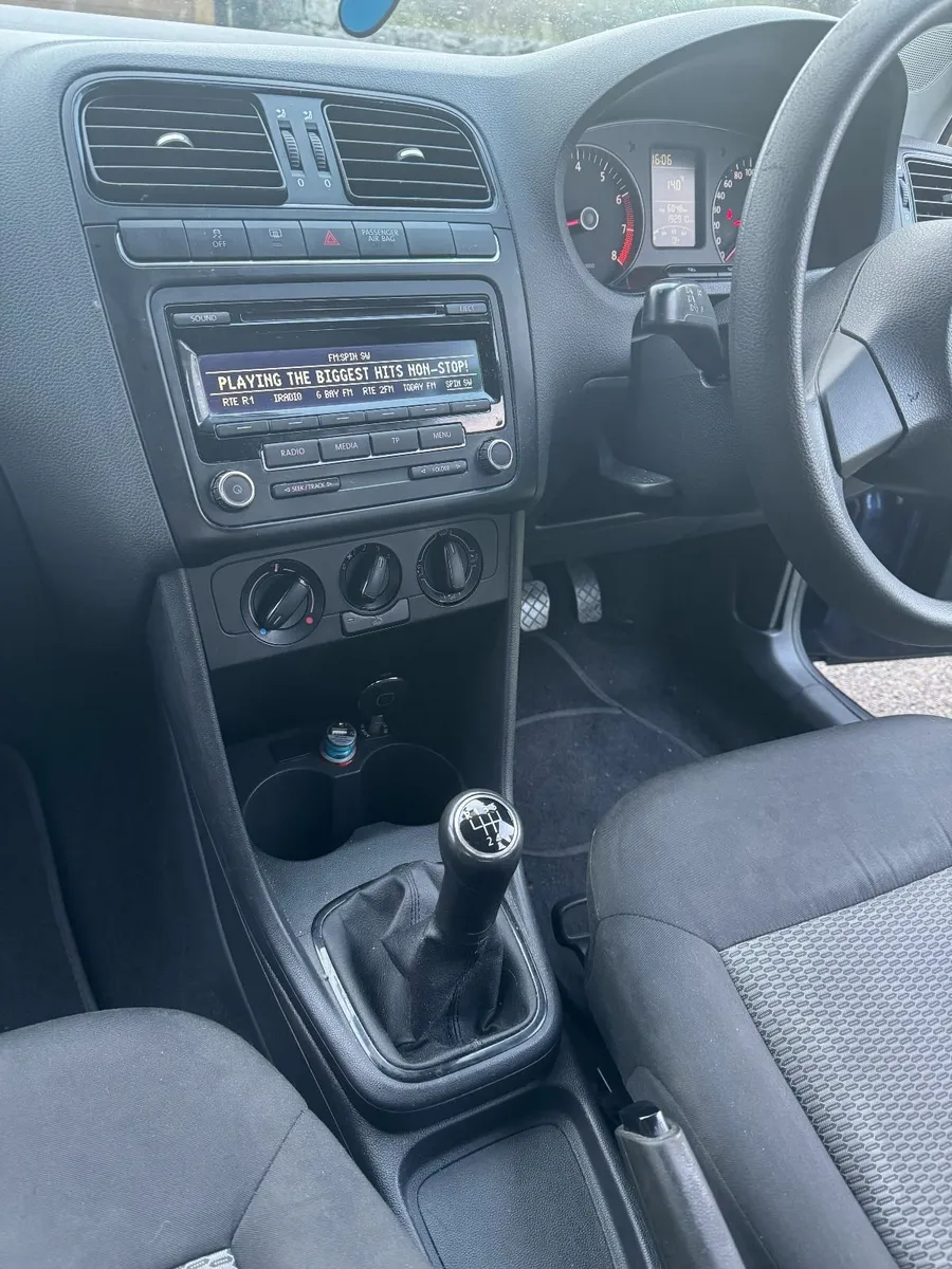 Volkswagen Polo 2012 - Image 2