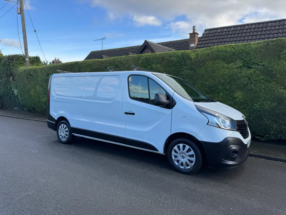 Renault Trafic lwb  low mileage cvrt 11/26 - Image 1