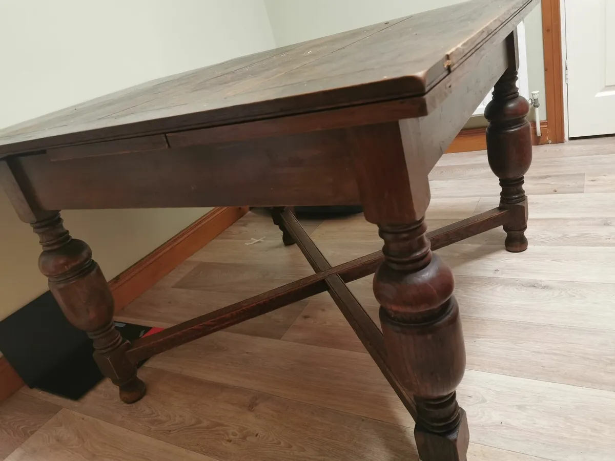 Extendable wooden dining table - Image 3