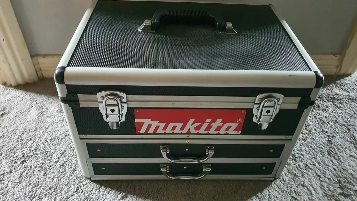 Makita Aluminium Carry Case + Hand Tools - Image 1