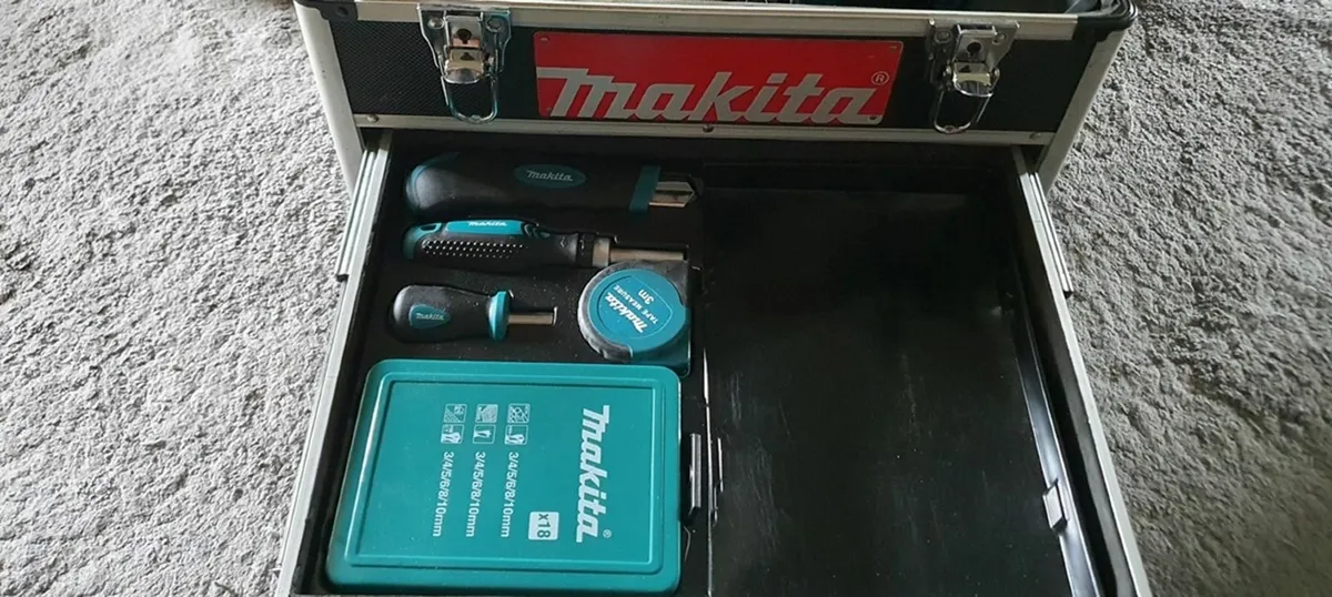Makita Aluminium Carry Case + Hand Tools - Image 3