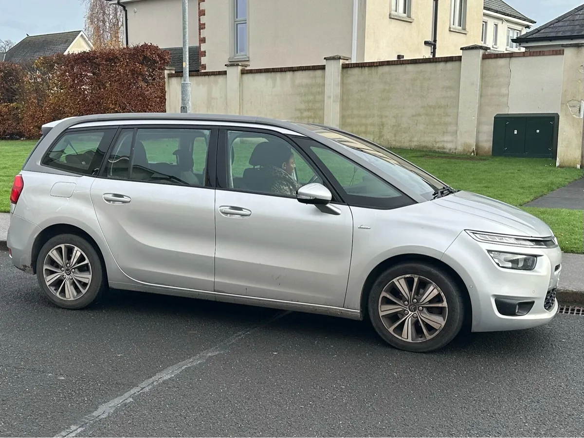 Grand Picasso Automatic Diesel low mileage, long - Image 3