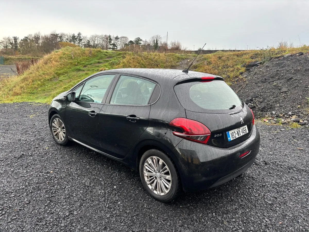2018 (182) Peugeot 208 1.2 Petrol - Image 4