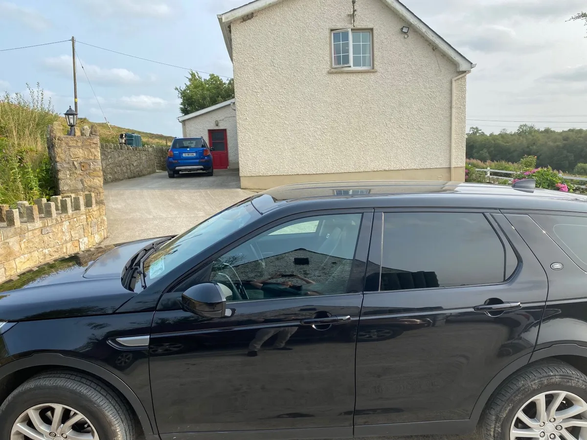 Land Rover Discovery Sport 2017 - Image 3