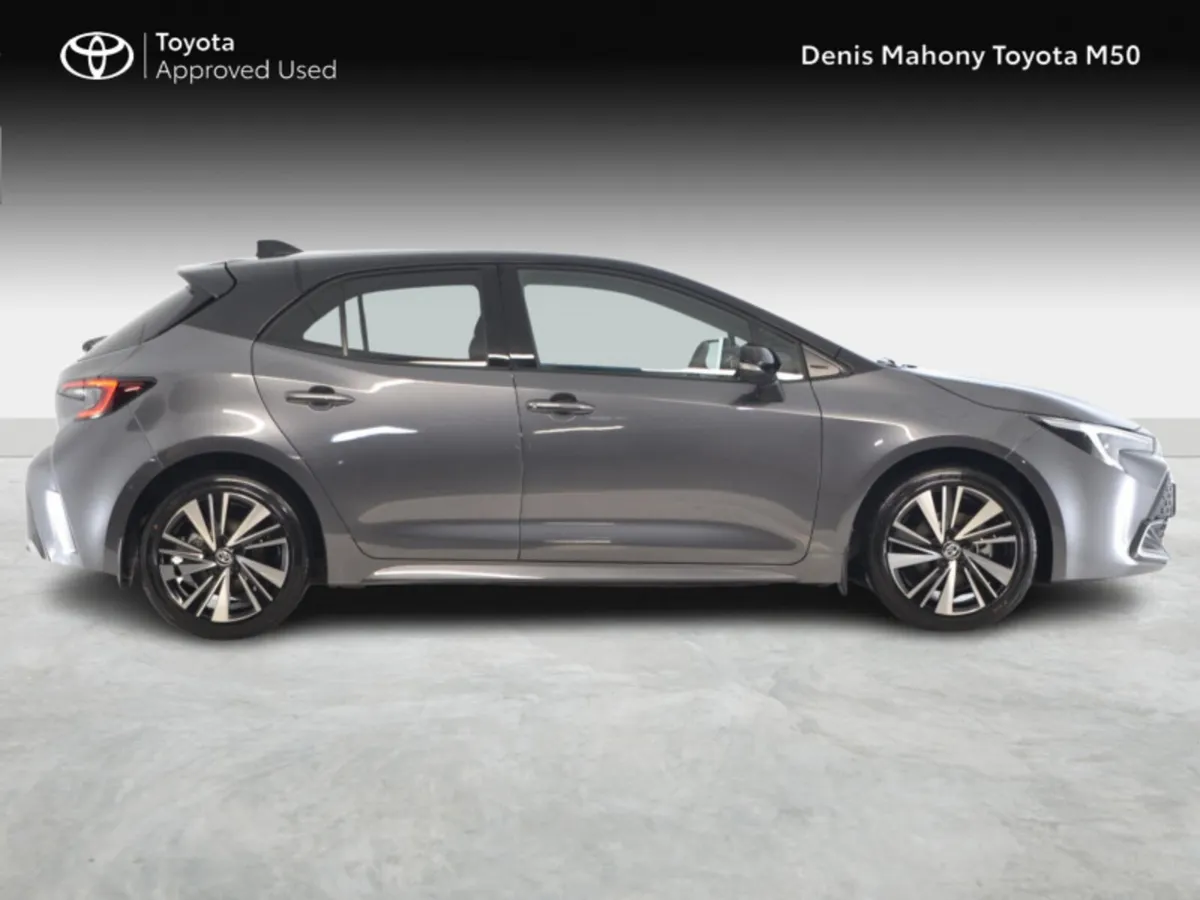 Toyota Corolla Hybrid Luna Sport - Image 3