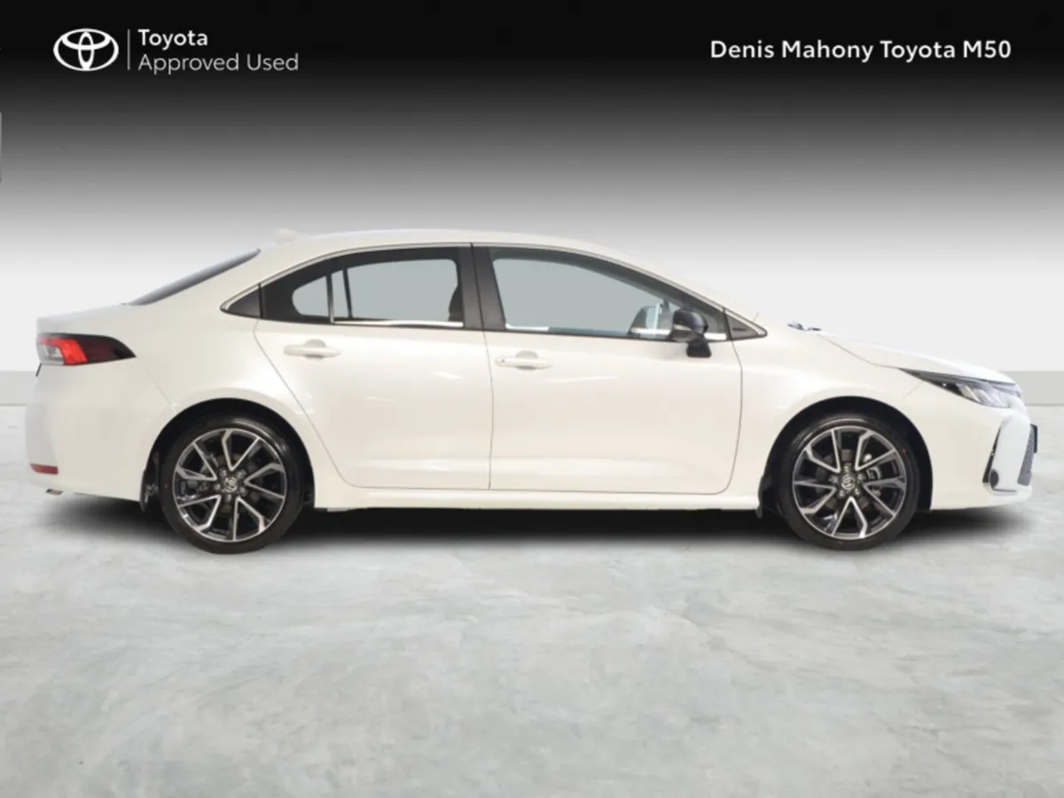 Toyota Corolla Hybrid Sol Auto - Image 3