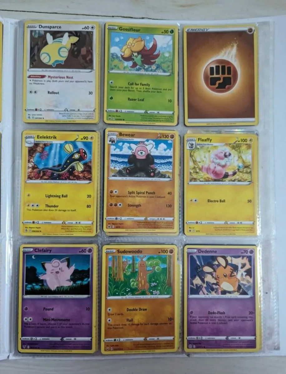 60 Pokemon cards plus case - Image 4