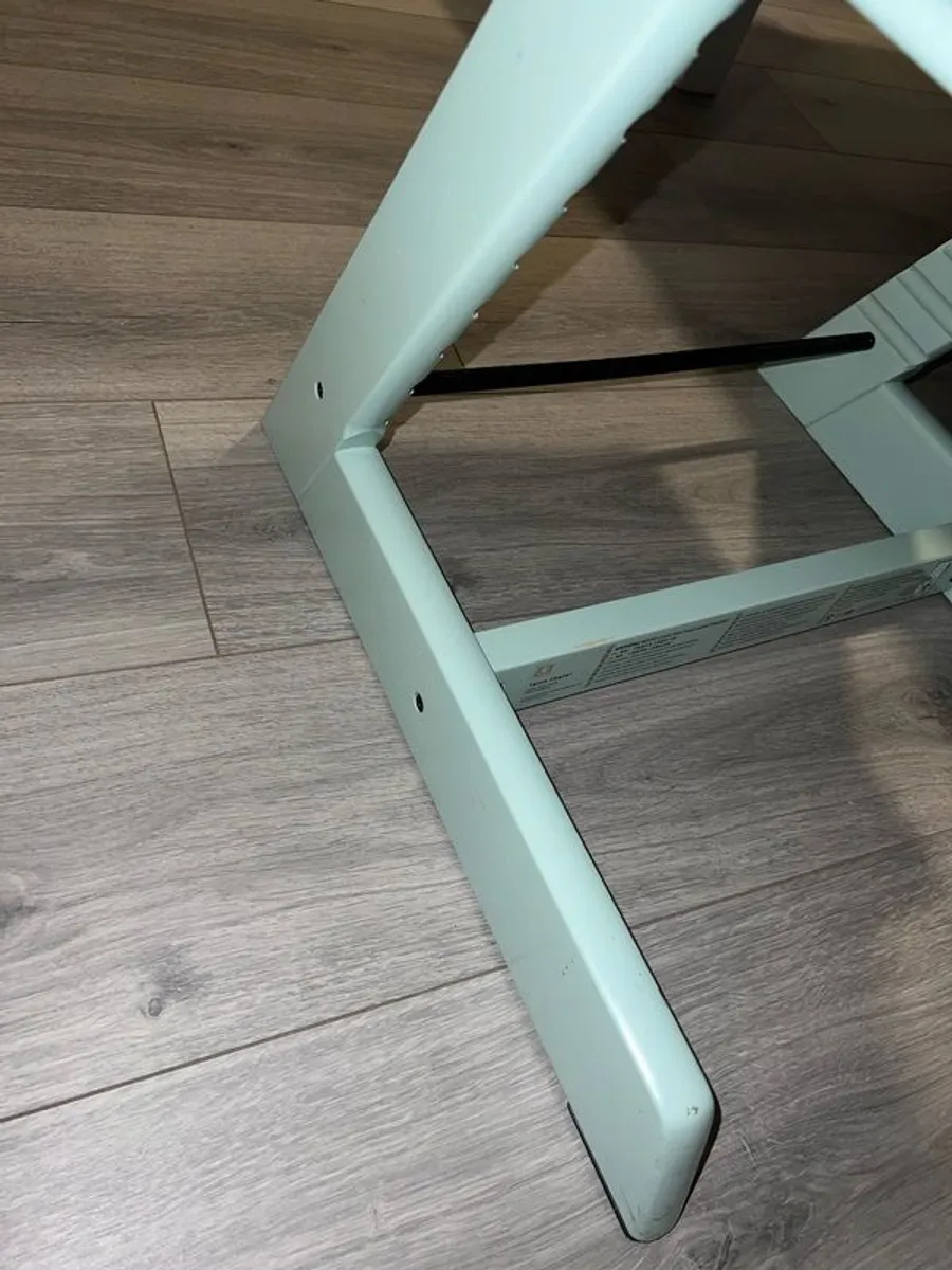 Stokee high chair - Image 4