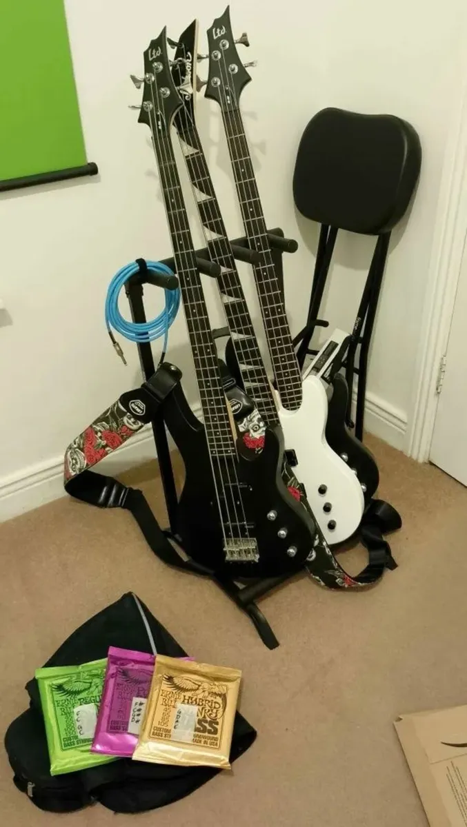 Bass Guitars 2x ESP LTD B-10, Jackson JS2 Concert