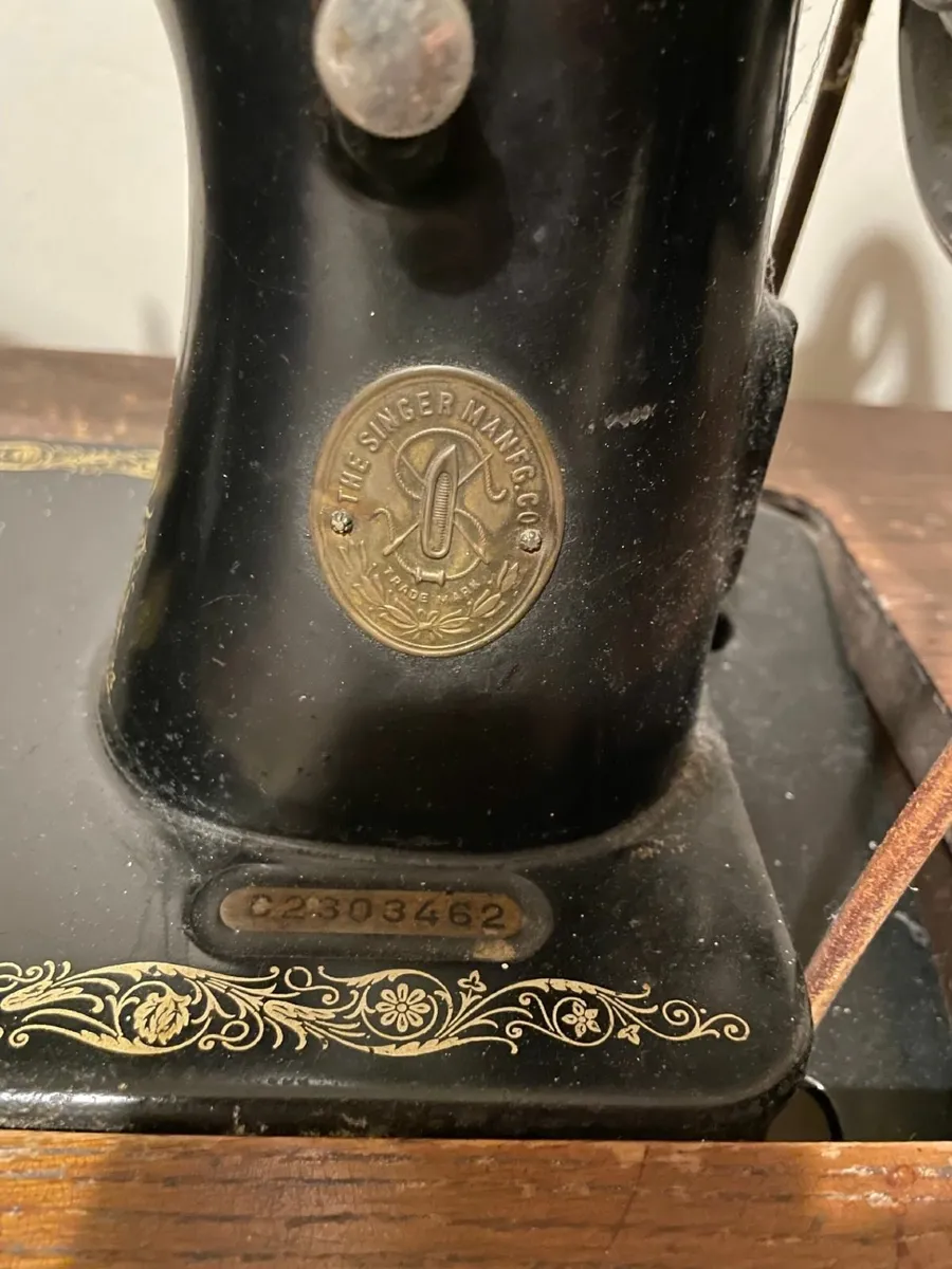 Antique Singer Sewing Machine - Image 3