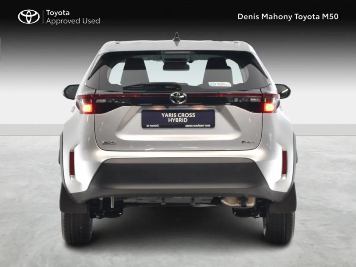 Toyota Yaris Cross Hybrid Luna Auto - Image 4