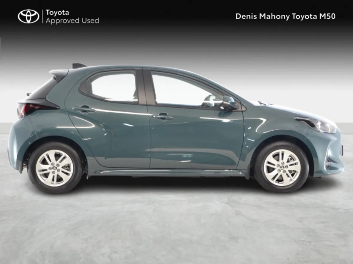 Toyota Yaris Hybrid Luna - Image 3