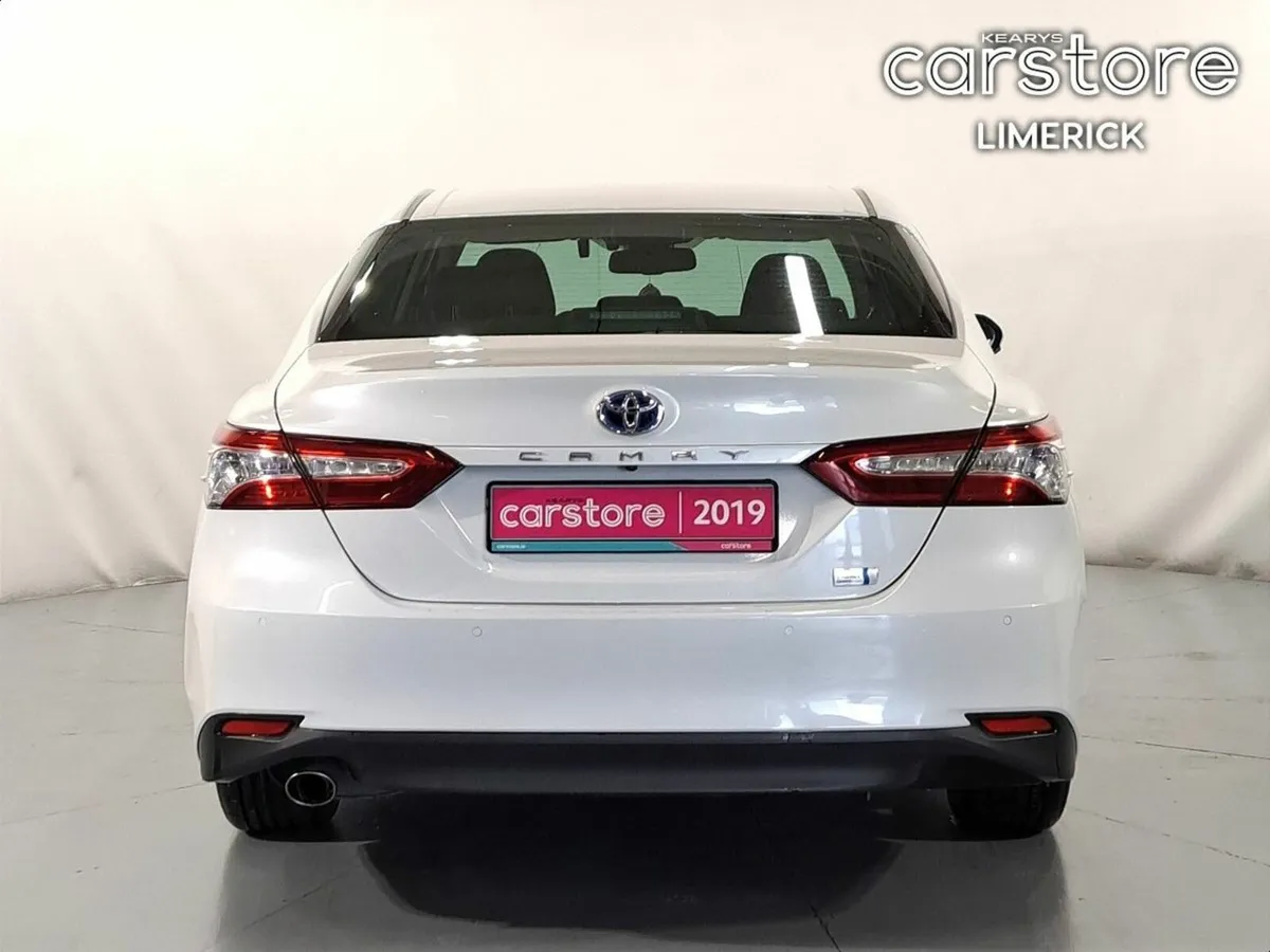 Toyota Camry 2.5 HYBRID AUTO - Image 4