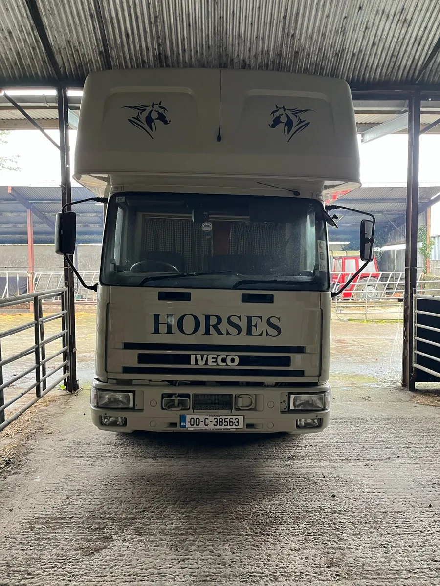 Horse lorry camper - Image 1