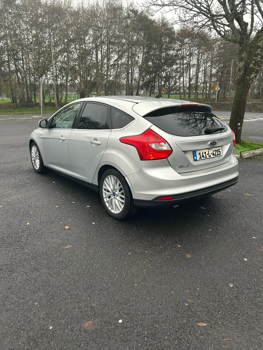 Ford Focus 2014 - Image 2