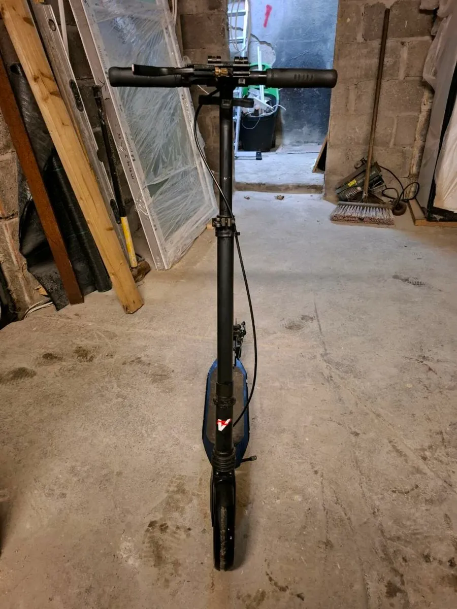 Dual suspension scooter - Image 1
