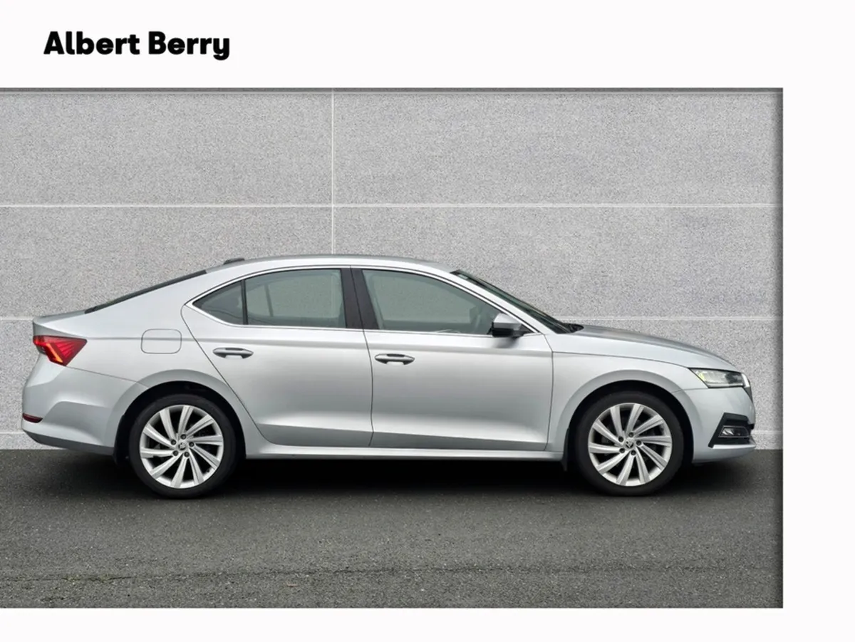 Skoda Octavia STYLE 1.4 TSI 204BHP IV 5DR AUTO - Image 3