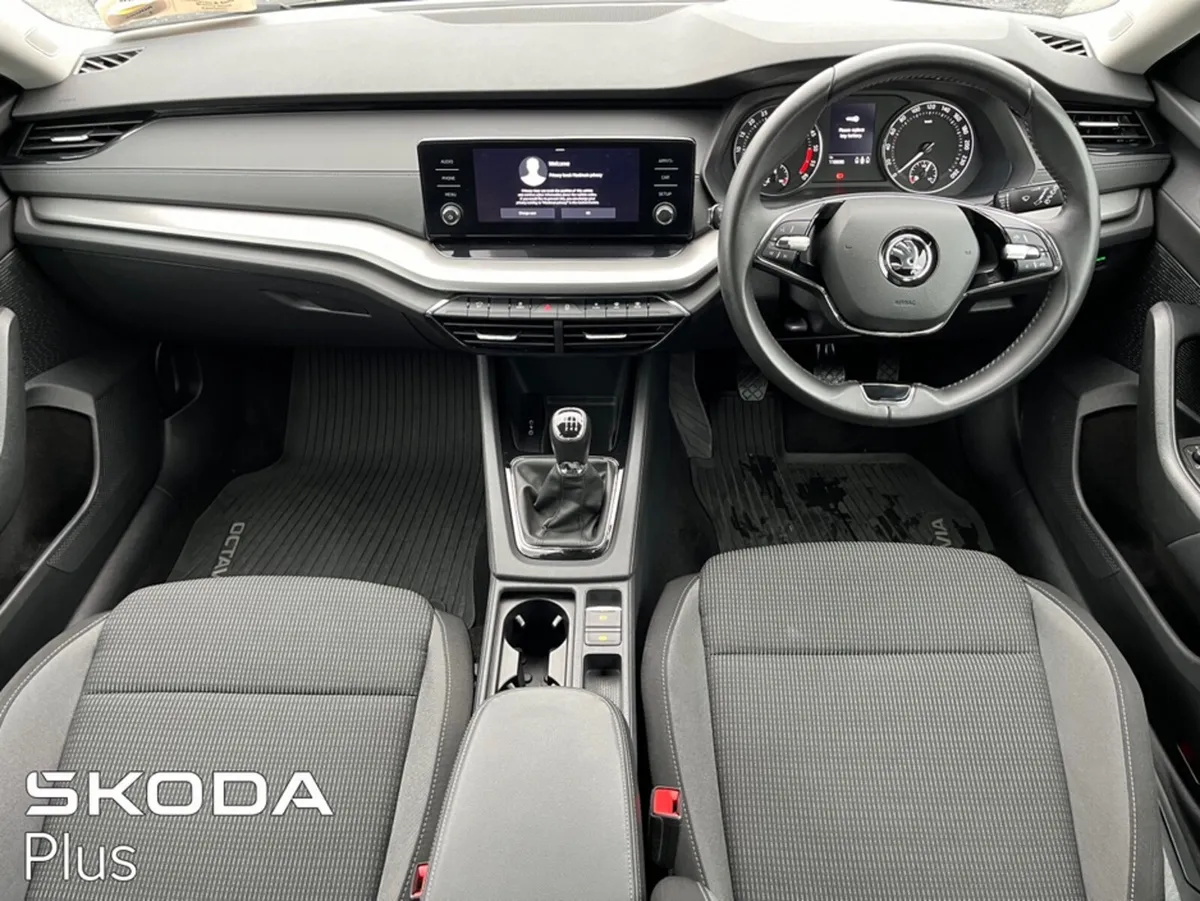 Skoda Octavia AMBITION 2.0 TDI 115HP 5DR - Image 2