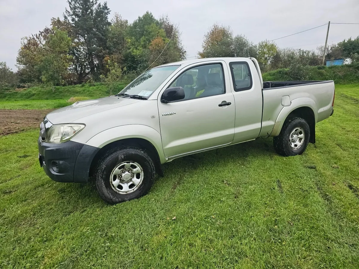 Toyota Hilux 2009 - Image 3