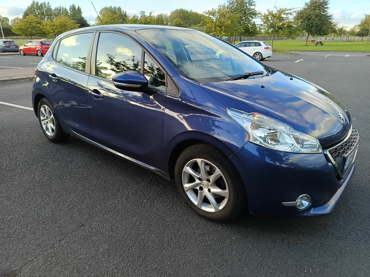 Peugeot 208 Diesel 2013 / 140 KMS - Image 1