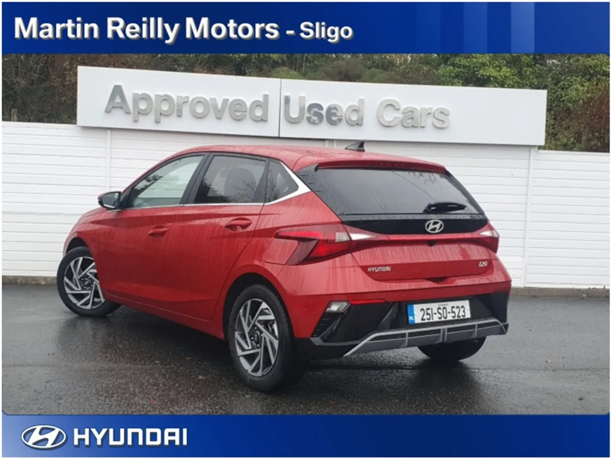 Hyundai i20 Deluxe Plus Automatic - Image 3