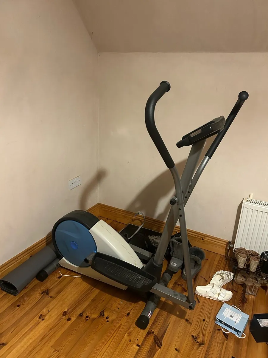 Cross Trainer - Image 1