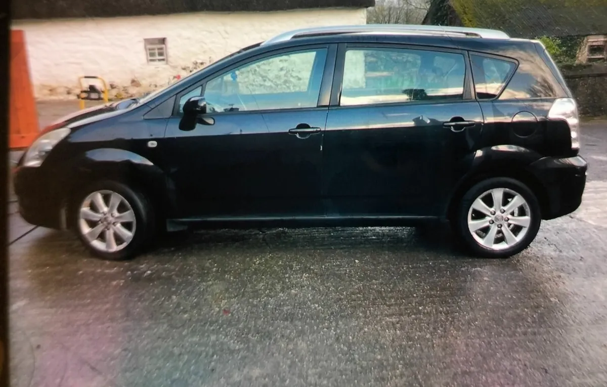 Toyota Corolla 2008 - Image 3